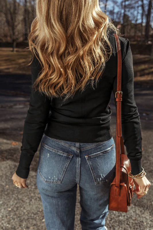 Black Solid Color Slim Fit Lightweight Crew Neck Sweater - Chic Meadow Boutique