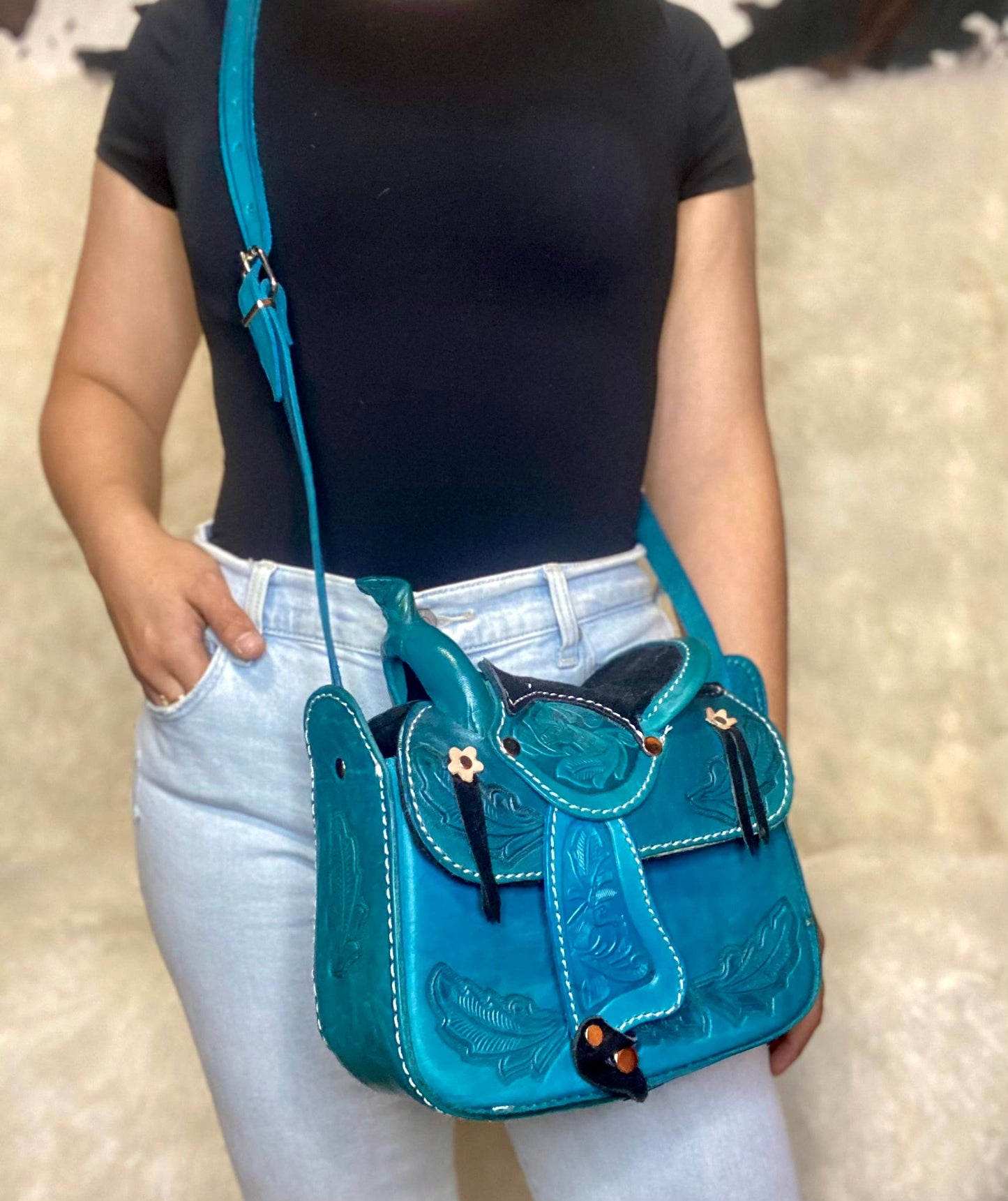 Turquoise Tooled Genuine Leather Saddle Purse