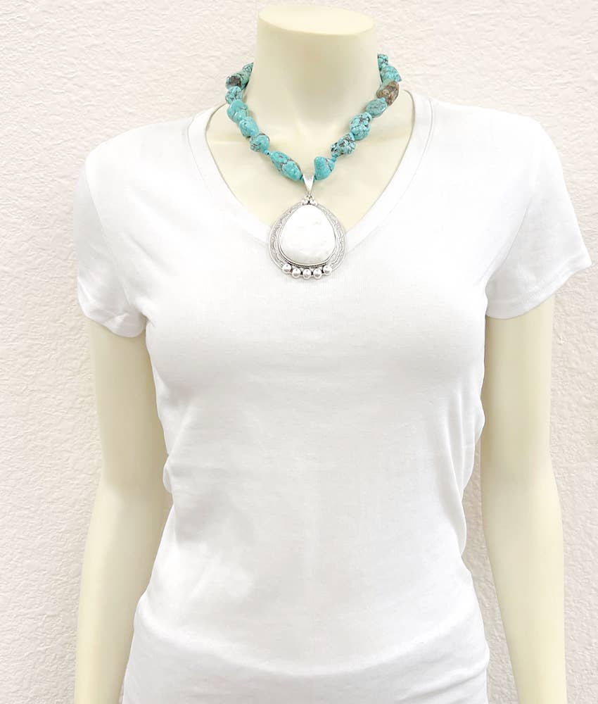 739536, Handmade White Turquoise Necklace