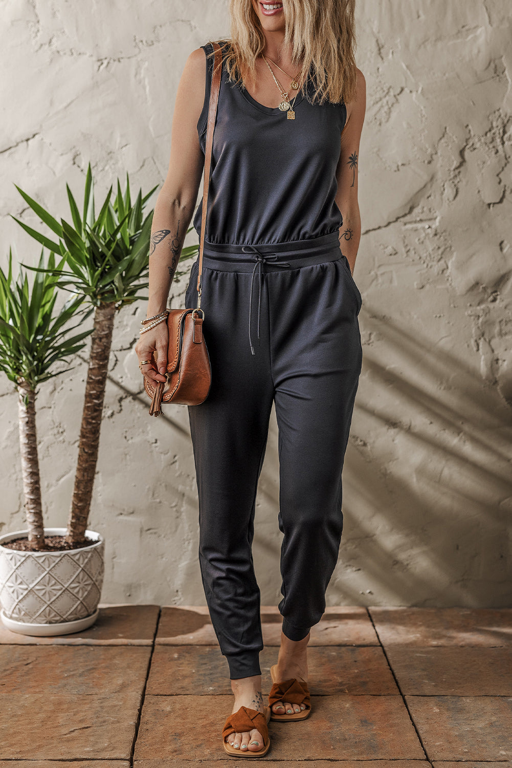 Black Casual Tank Style Tie Waist Pocketed Jogger Jumpsuit – Chic