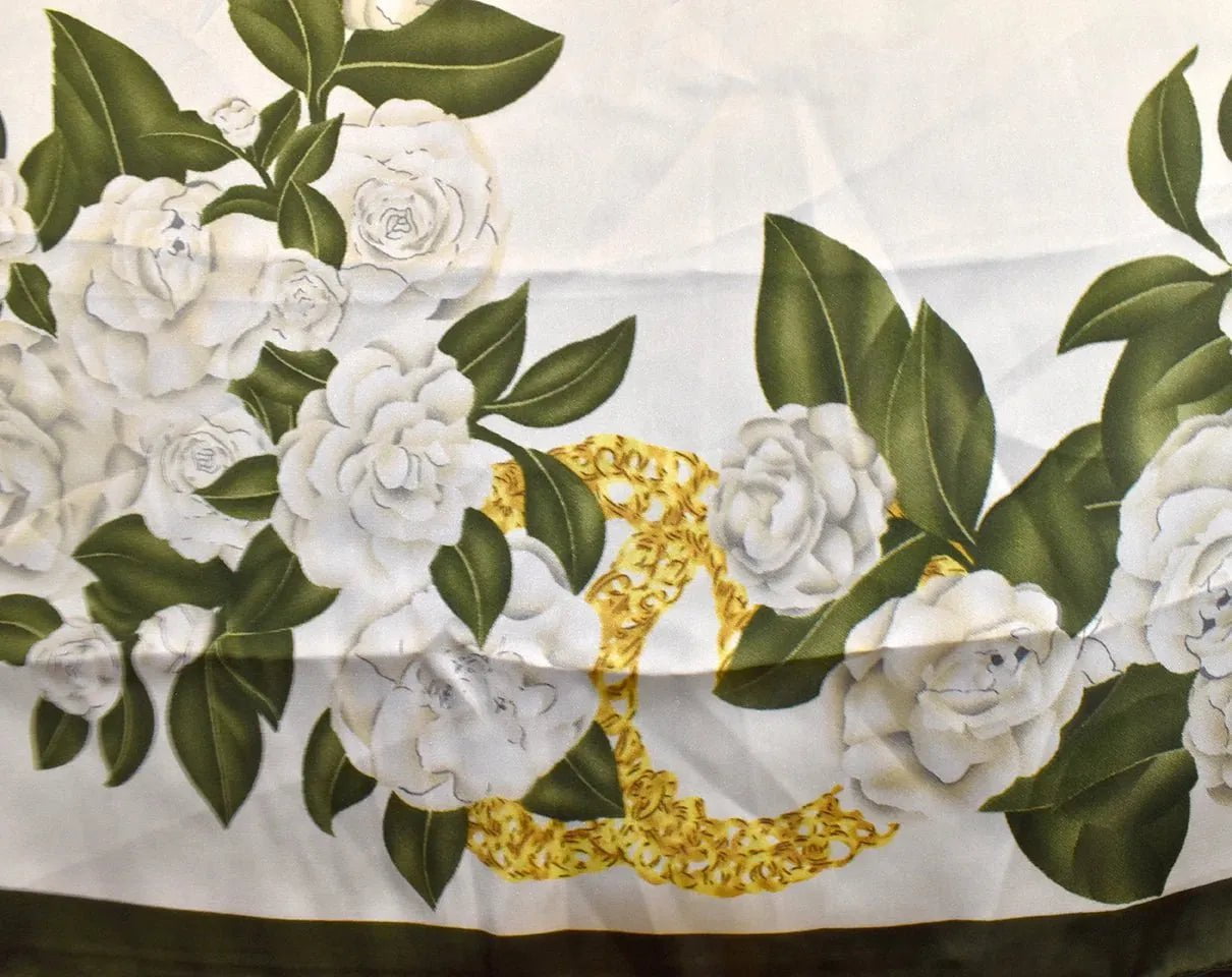 Outerwear/Kimonos "Elegant Flora" White Long Kimono