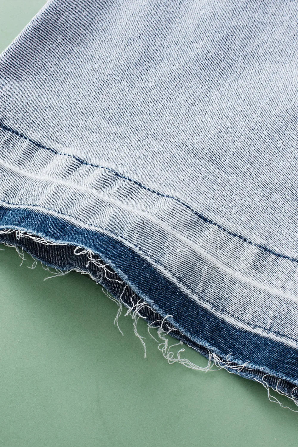 Beau Blue Acid Wash Contrast Edge Pocketed Cropped Jeans - Chic Meadow Boutique