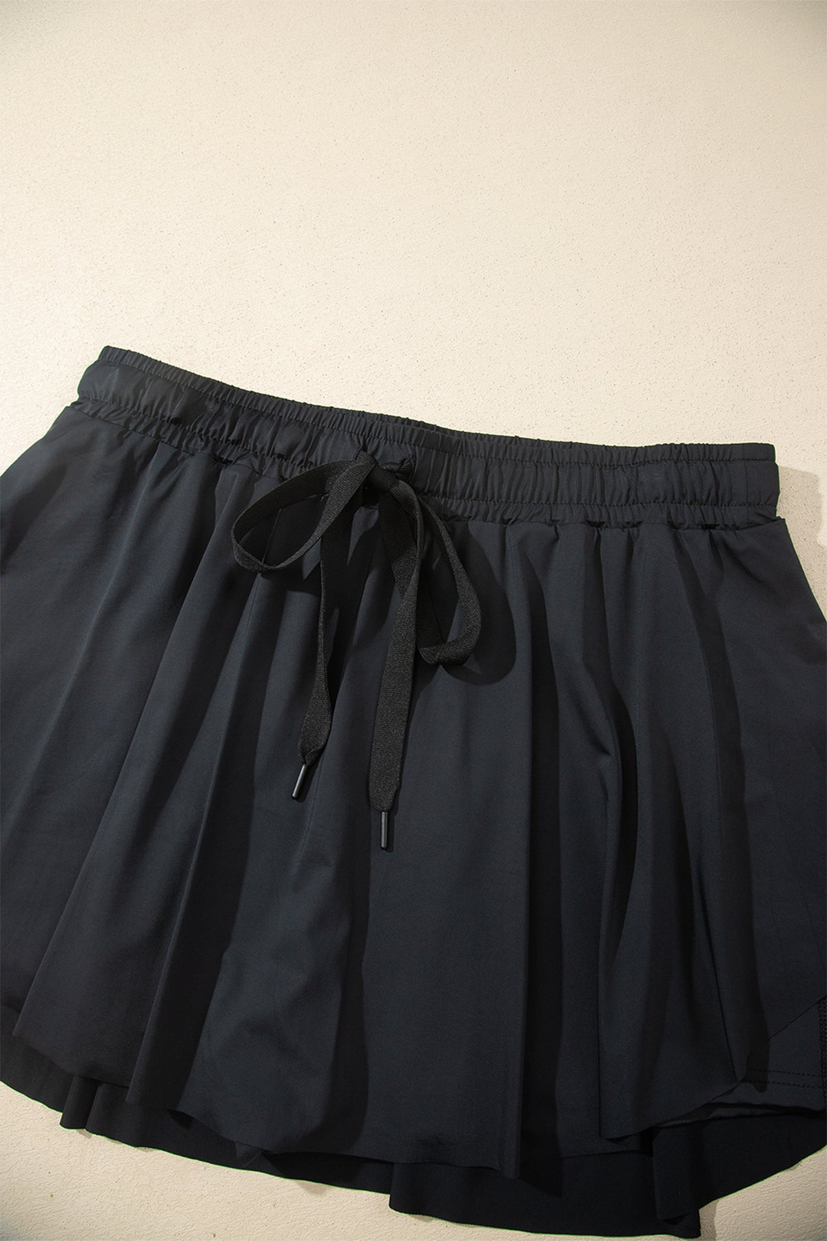 Black Drawstring Waist Above Knee Casual Shorts Wholesale
