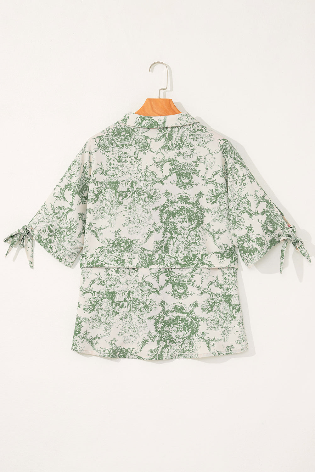 Green Landscape Print Tied 3/4 Sleeve Shirt with Sash