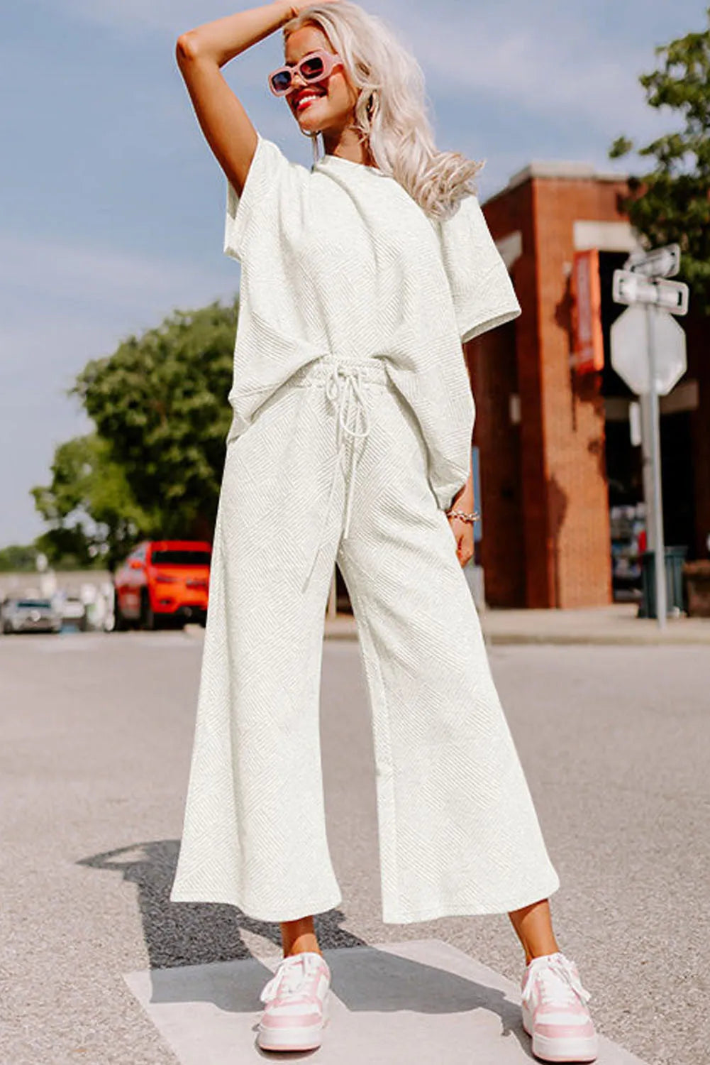 White Textured Loose Fit T Shirt and Drawstring Pants Set - Chic Meadow Boutique 