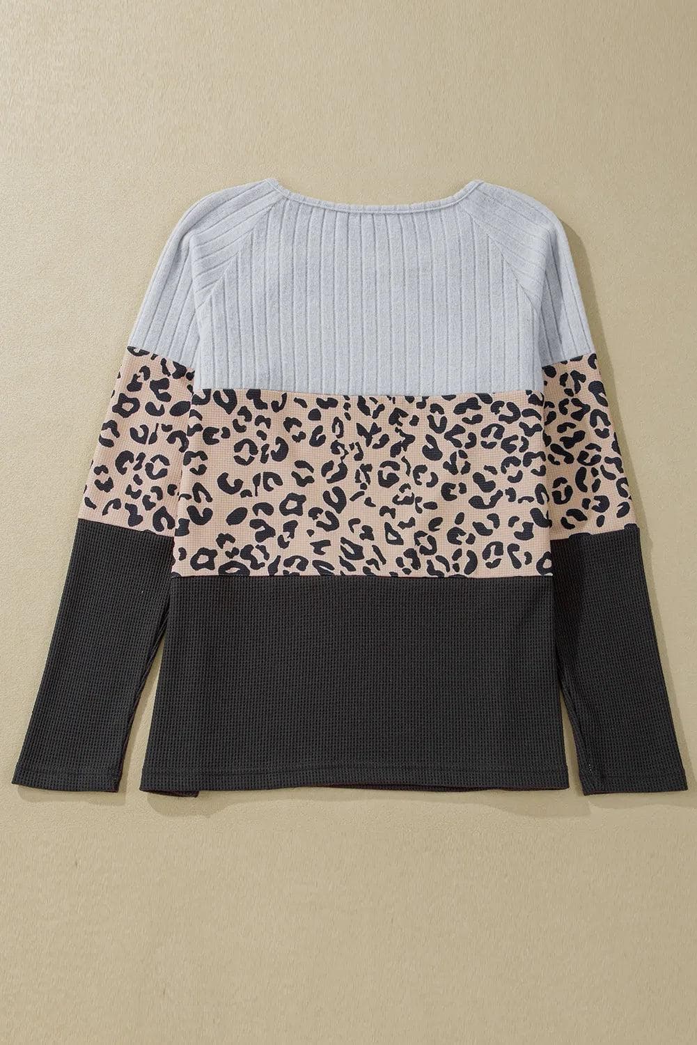 Tops/Long Sleeve Tops Gray Cheetah Textured Patchwork Buttoned Round Neck T Shirt