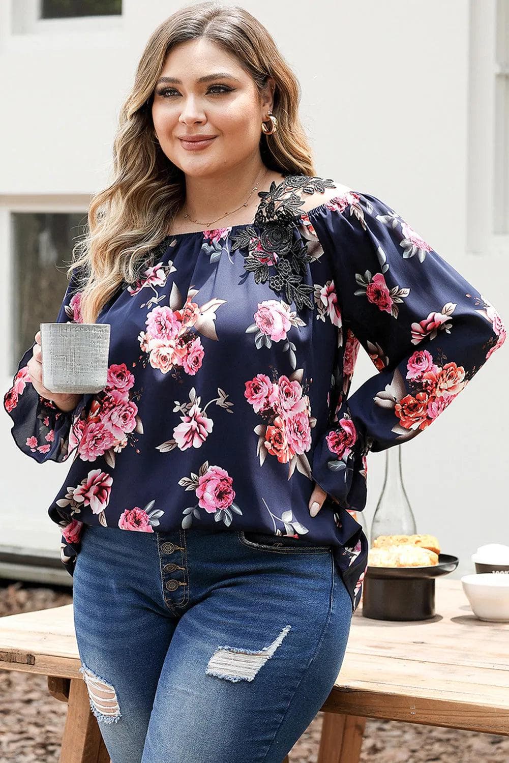 Plus Size/Plus Size Tops/Plus Size Blouses & Shirts Navy Blue Plus Size Crochet Detail Cold shoulder Floral Blouse