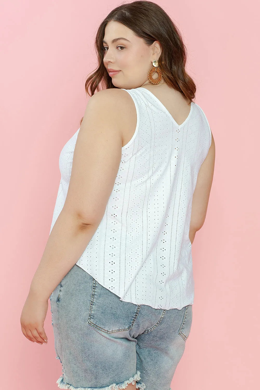 White Plus Size Guipure V Neck Eyelet Lace Tank Top - Chic Meadow Boutique 