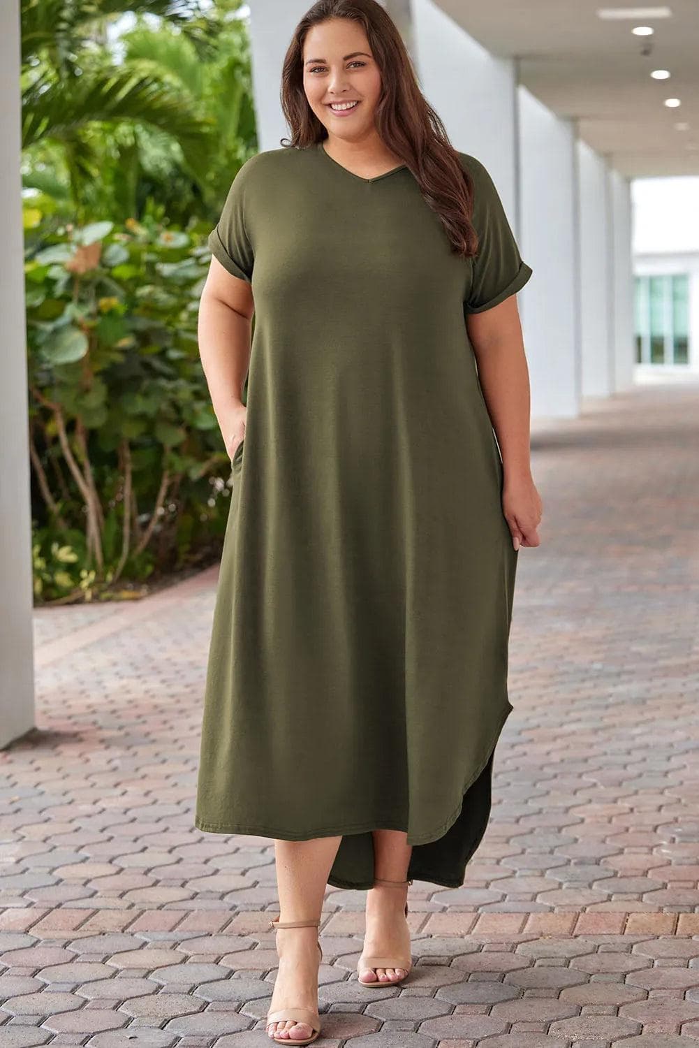 Plus Size/Plus Size Dresses/Plus Size Maxi Dresses Green Plus Size V Neck Rolled Cuffs Maxi Dress