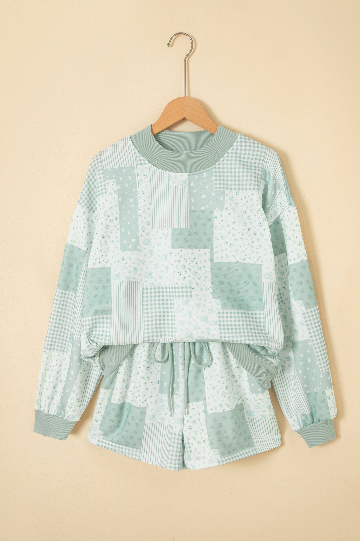 Green Patchwork Floral Print Drop Shoulder Baggy Pullover Drawstring Shorts Set