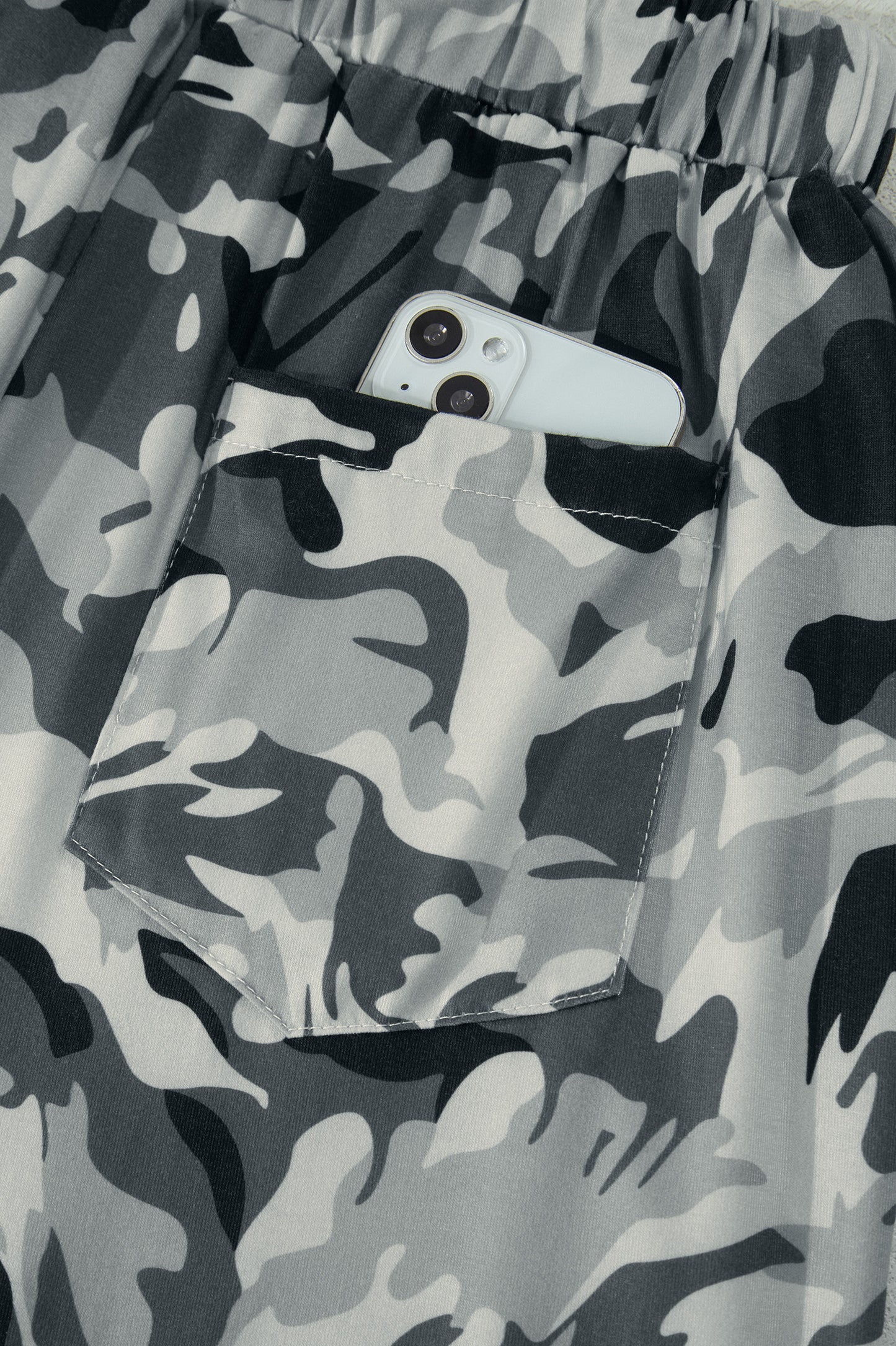 Green Camouflage Print Drawstring Casual Pants