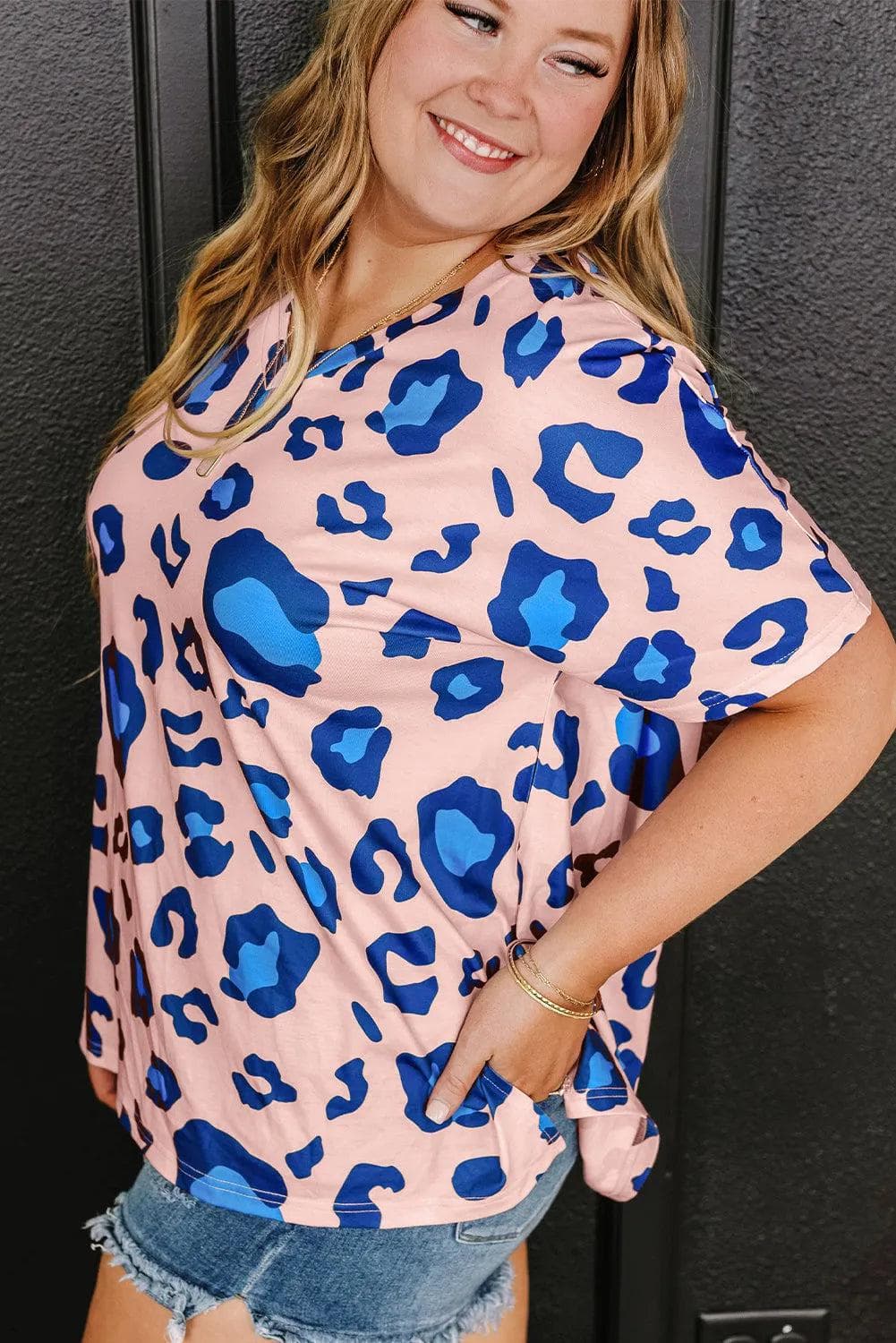 Plus Size/Plus Size Tops/Plus Size Tops & Tees Pink Leopard Print V Neck Plus Size Tee