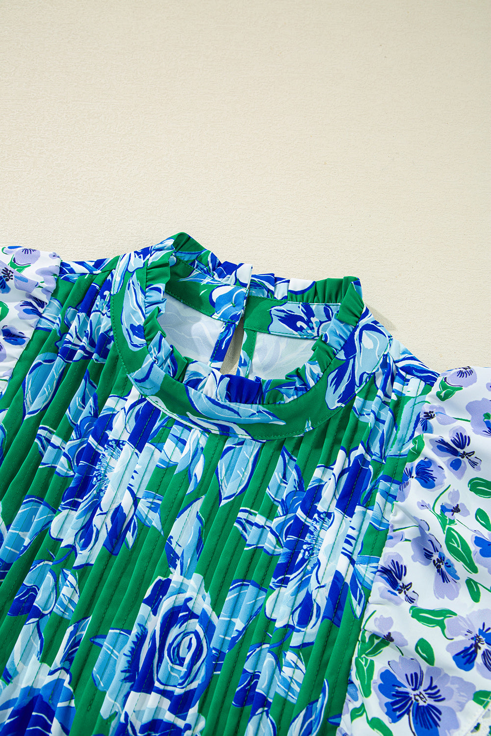 Green Floral Print Lace Trim Contrast Ruffle Sleeve Pleated Loose Blouse