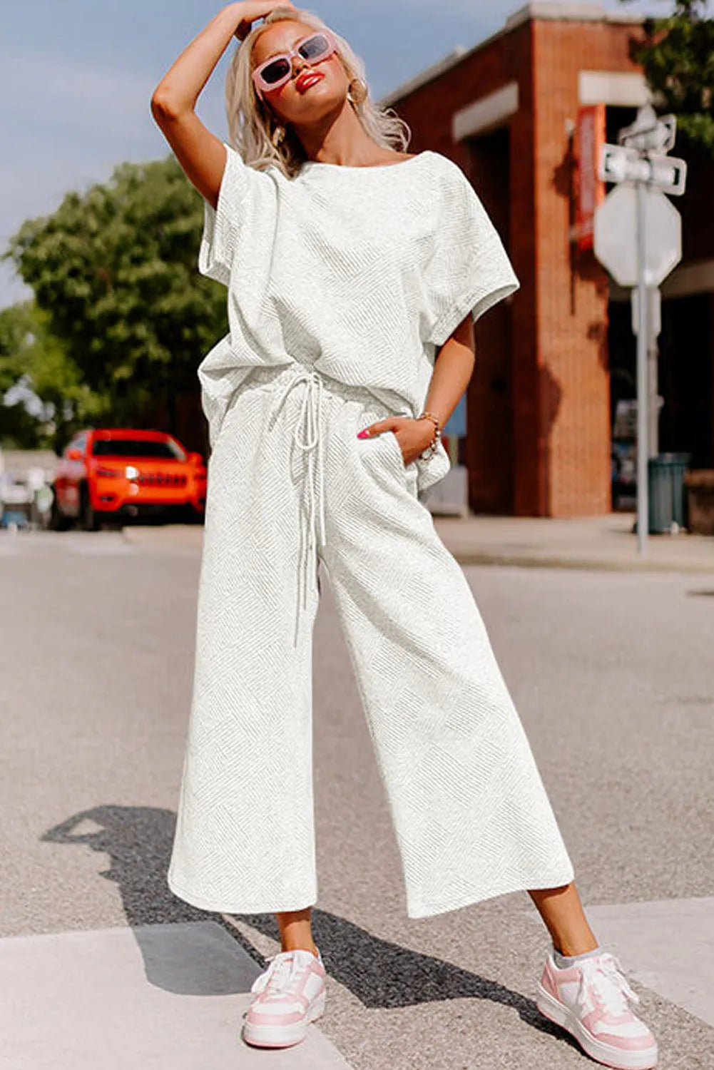 White Textured Loose Fit T Shirt and Drawstring Pants Set - Chic Meadow Boutique 