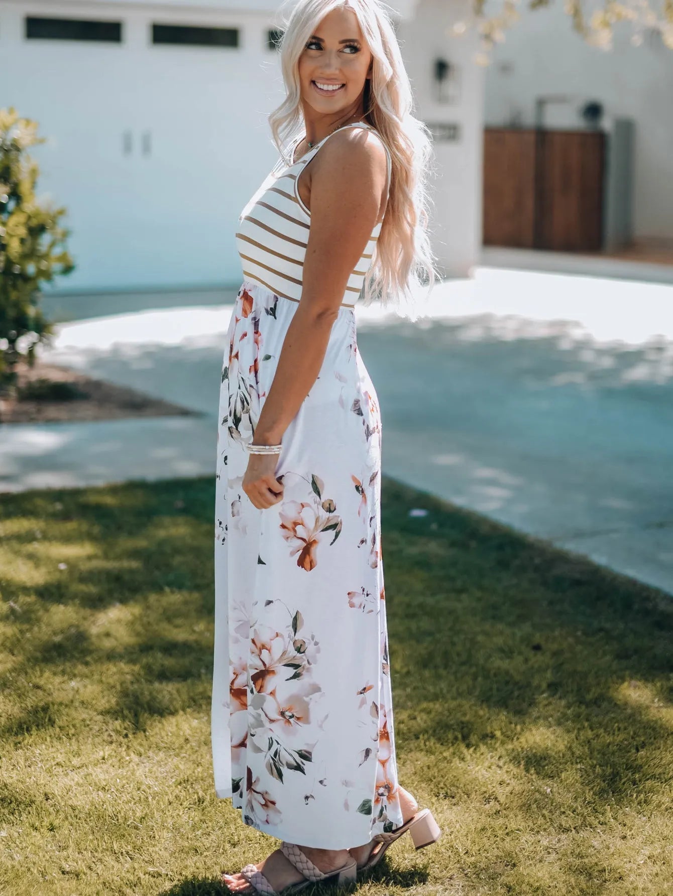 Dresses/Maxi Dresses White Striped Floral Print Sleeveless Maxi Dress with Pocket