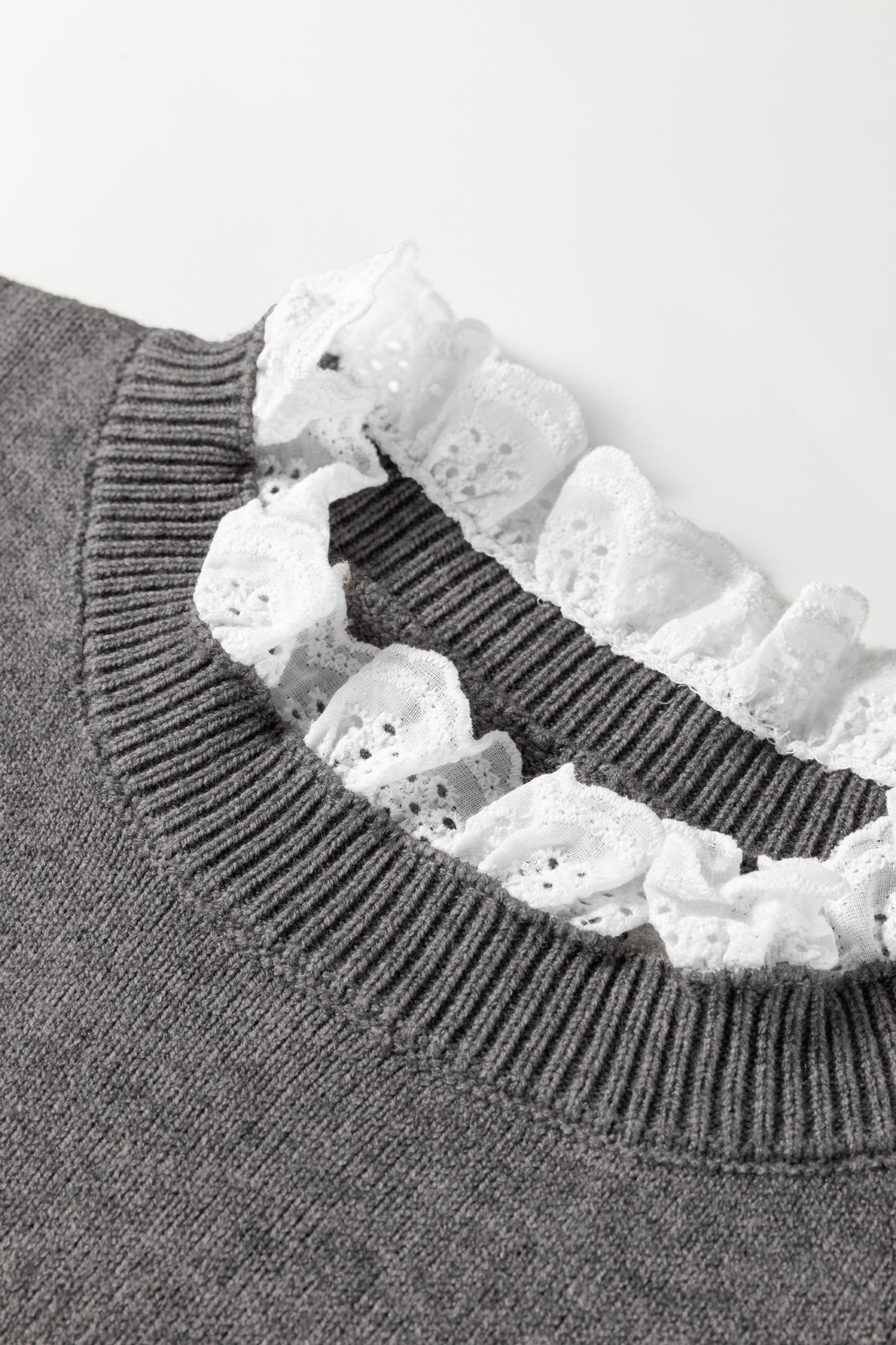 Sleet Lace Trim Patchwork Buttoned Cuffs Loose Sweater
