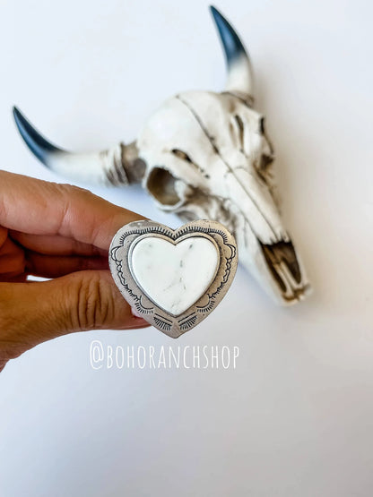 Western Statement Natural Stone Heart Ring - Chic Meadow Boutique 