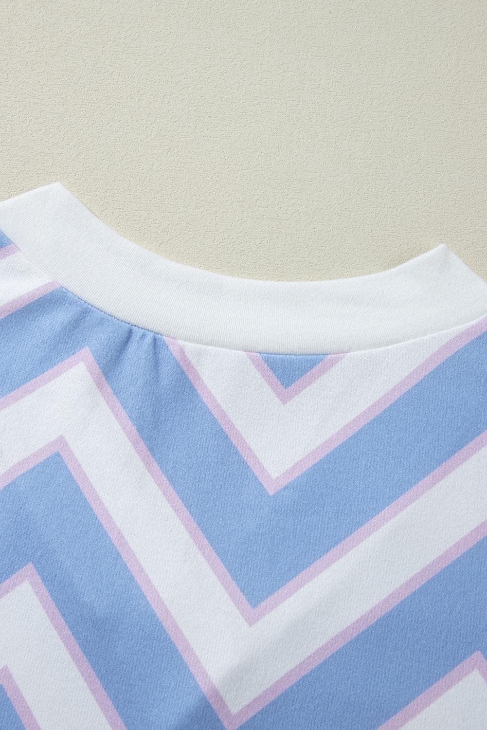 Tops/Long Sleeve Tops Sky Blue Zigzag Striped Print V Neck Oversized Top