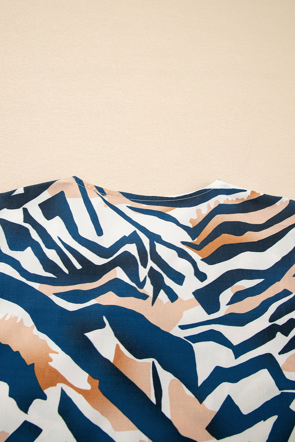 Blue Zebra Print Tied Front Puff Sleeve Top