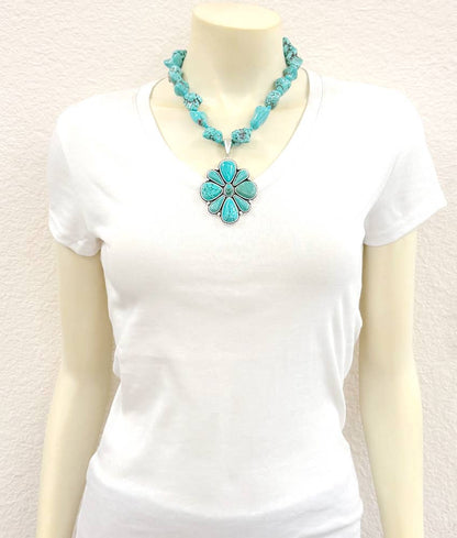 739762, Turquoise Necklace