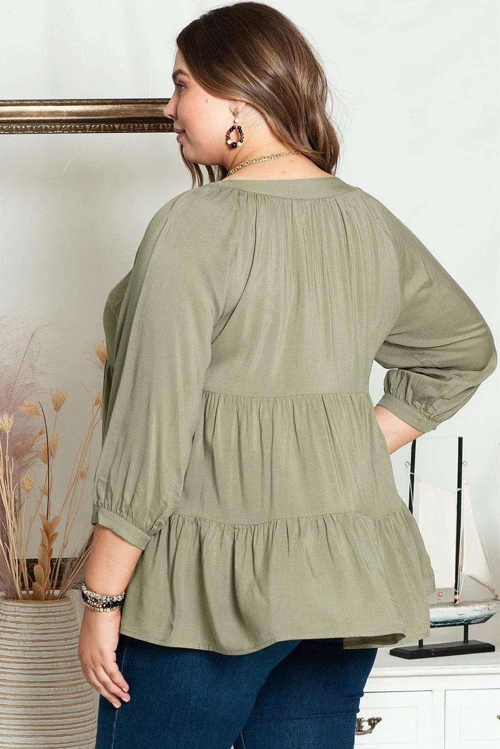 Plus Size/Plus Size Tops/Plus Size Blouses & Shirts Green Plus Size Ruffle Tiered Split Neck Shirt