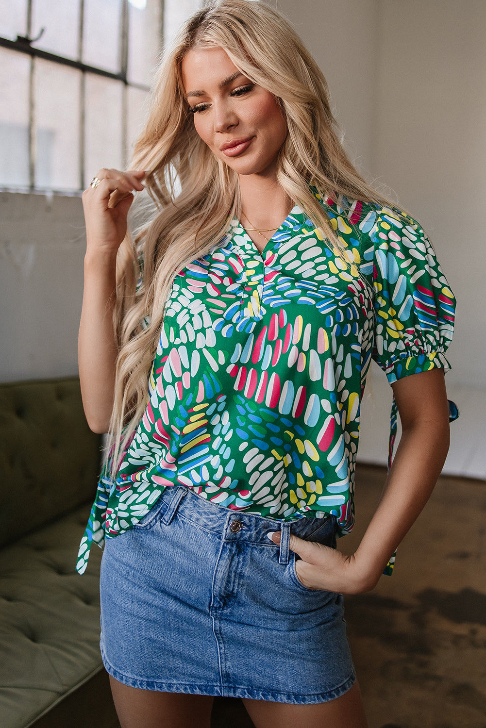 Green Brushwork Geometric Print Puff Sleeve Notched Neck Blouse