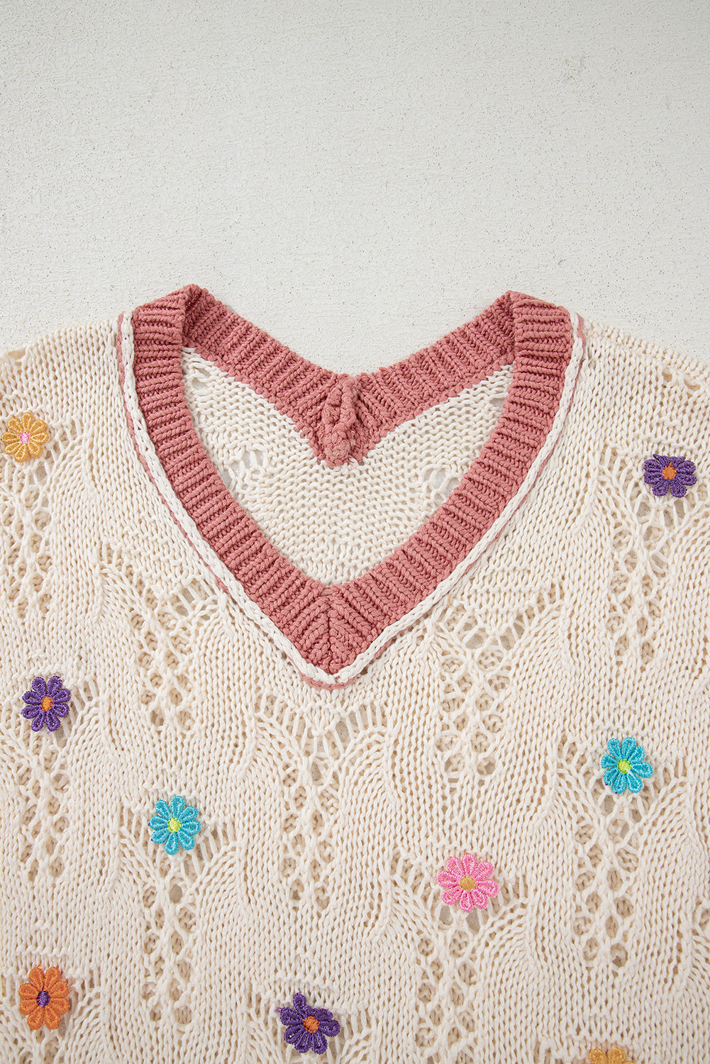 Delicacy Embroidered Flowers Colorblock Edge Hollowed Sweater