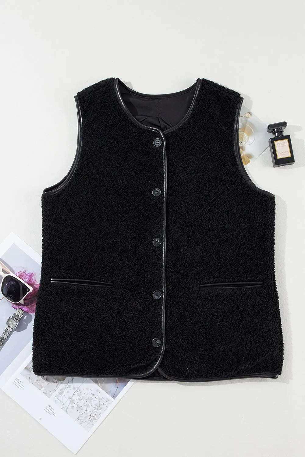 Black Leather Contrast Side Pockets Buttoned Fleece Vest - Chic Meadow Boutique 