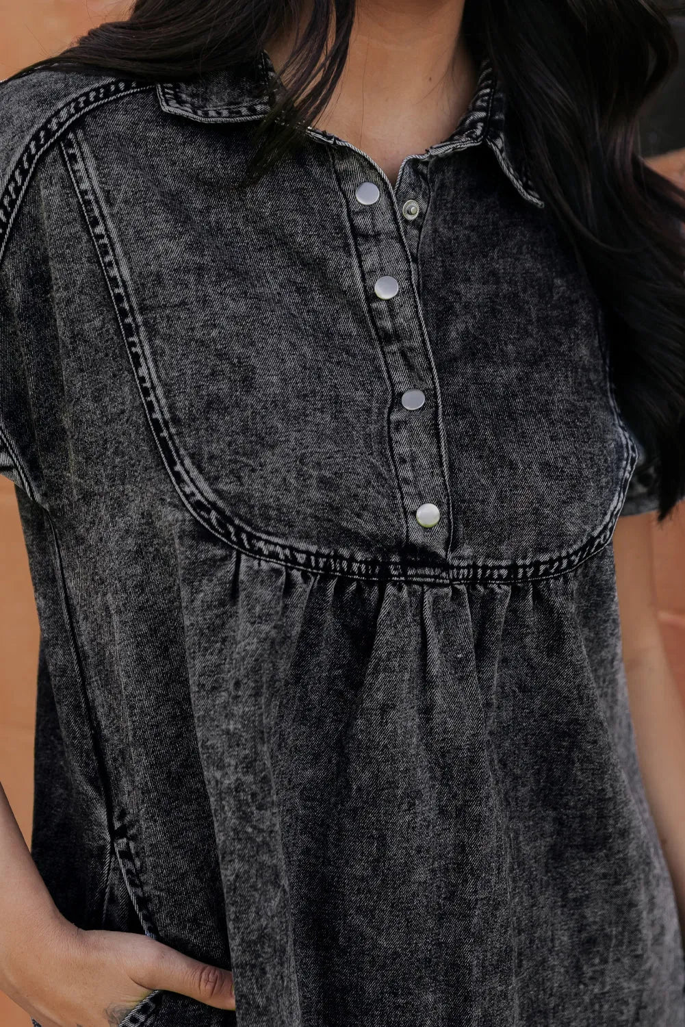 Black Acid Wash Button Front Collared Short Sleeve Denim Dress - Chic Meadow Boutique 