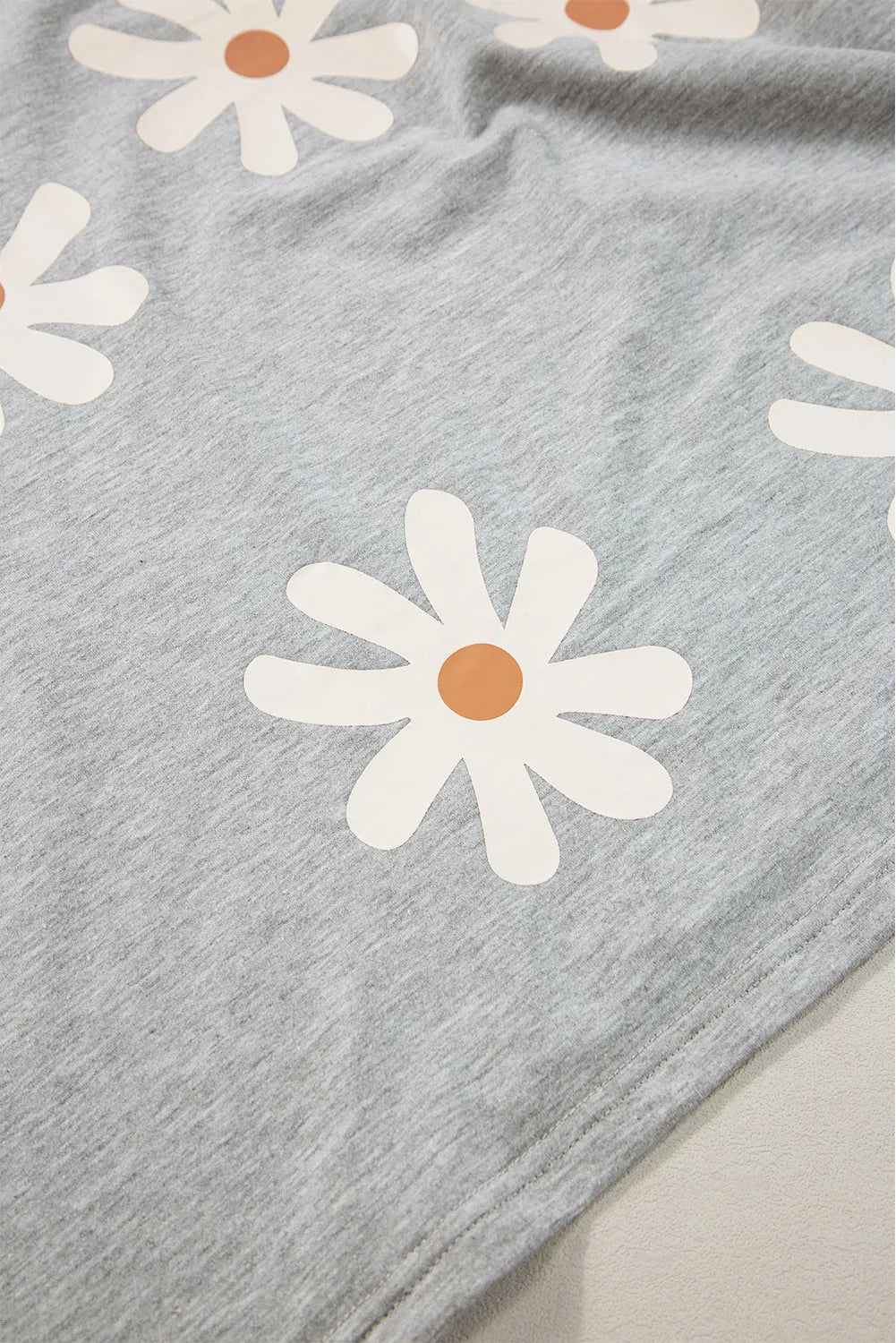 Gray Daisy Flower Printed Casual T Shirt - Chic Meadow Boutique 