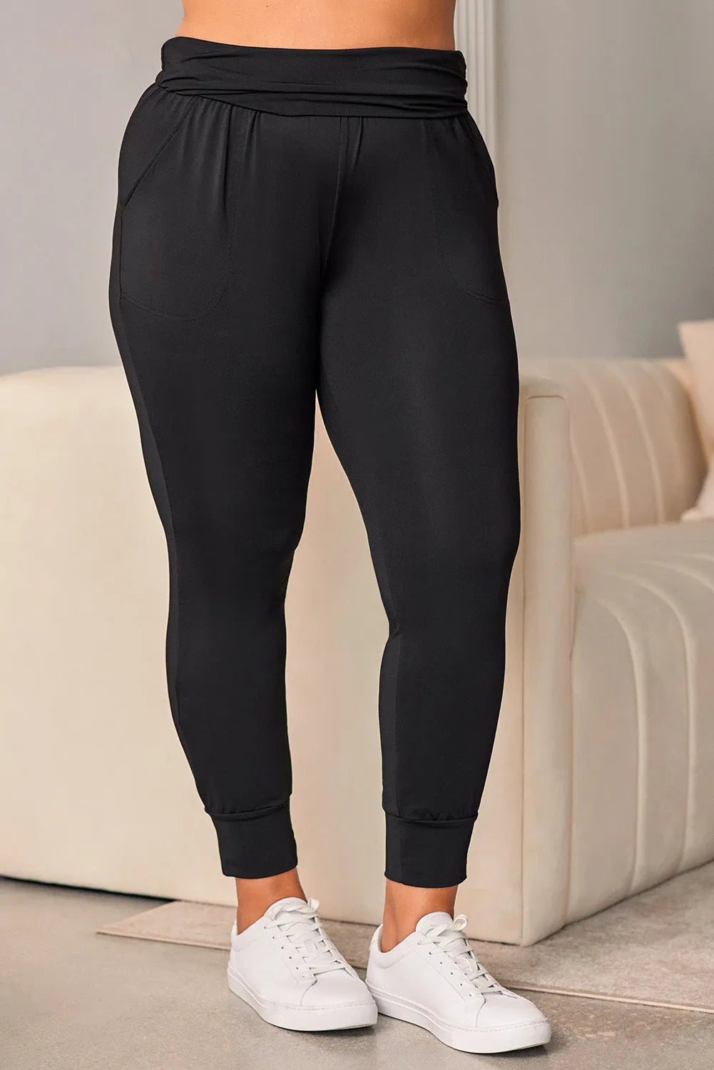 Black Plus Size High Waist Pocketed Skinny Pants - Chic Meadow Boutique 