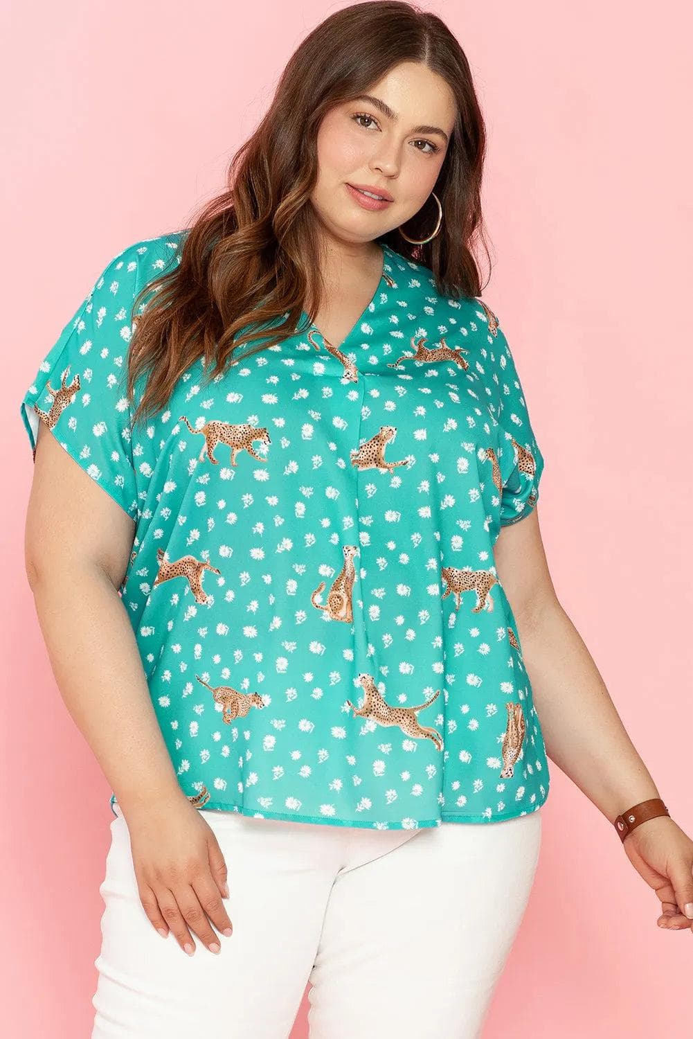 Plus Size/Plus Size Tops/Plus Size Tops & Tees Green Cheetah Print V Neck Short Sleeve Plus Top