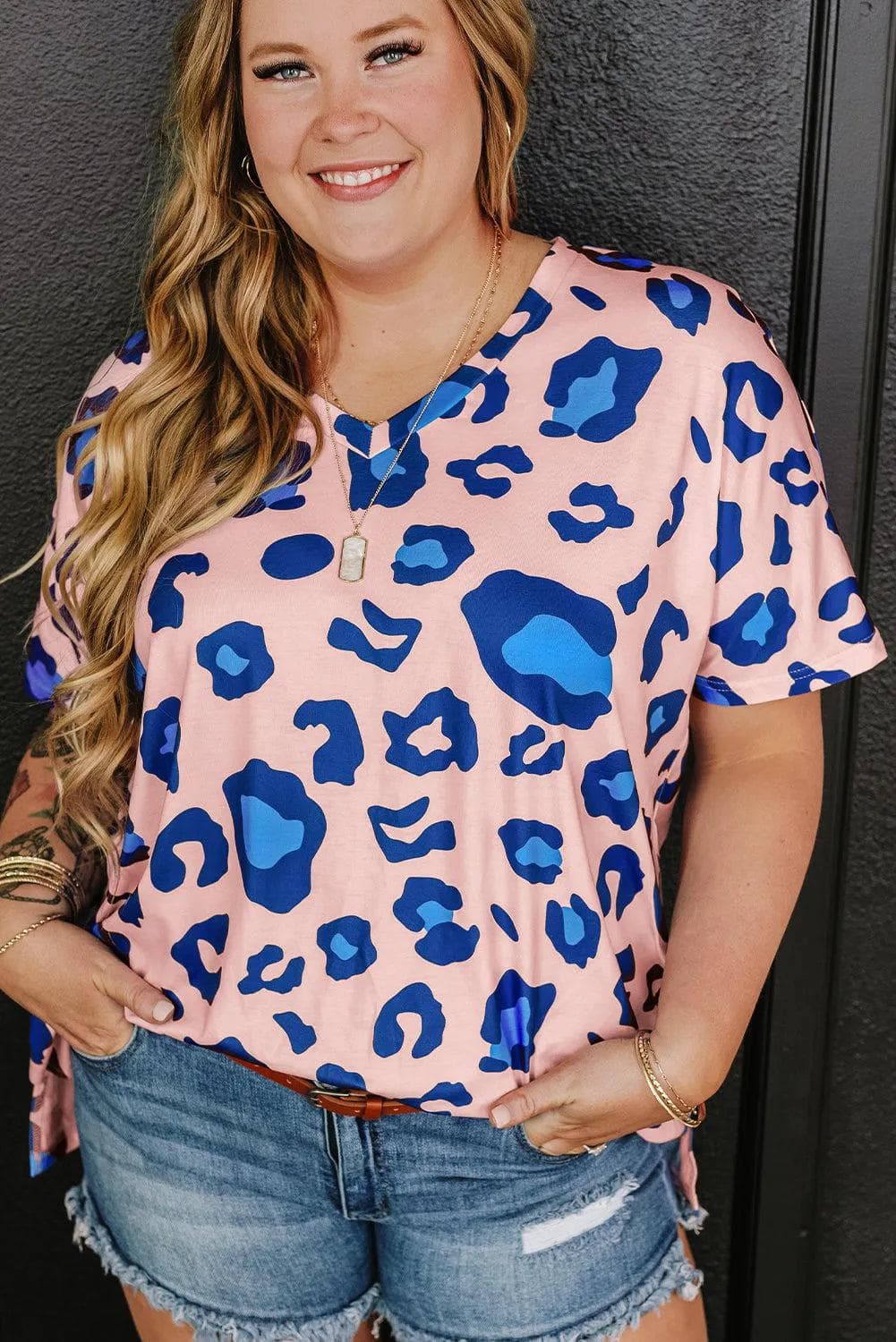 Plus Size/Plus Size Tops/Plus Size Tops & Tees Pink / 1X / 95%Polyester+5%Elastane Pink Leopard Print V Neck Plus Size Tee