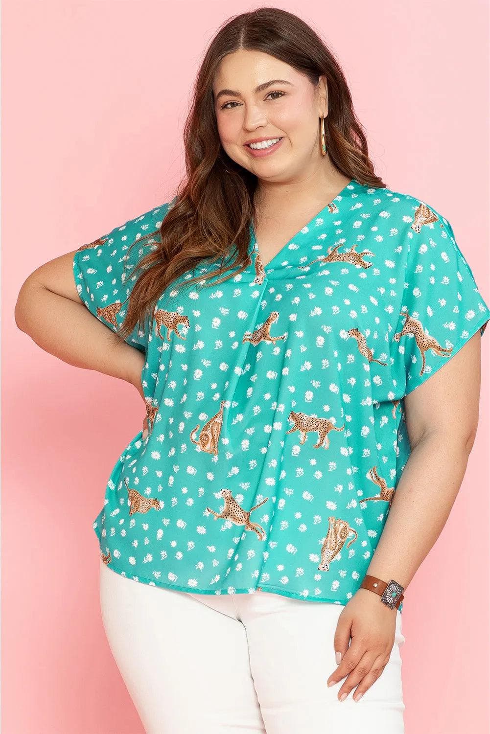 Plus Size/Plus Size Tops/Plus Size Tops & Tees Green Cheetah Print V Neck Short Sleeve Plus Top