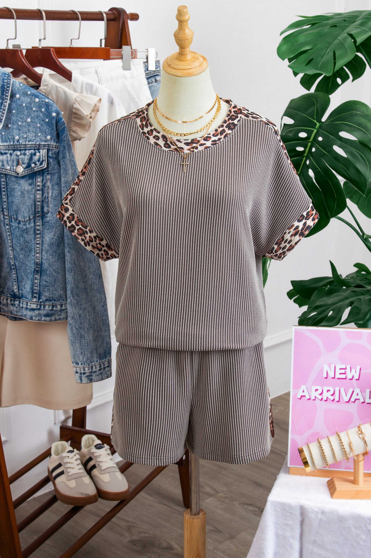 Light Grey Leopard Trim Twist Ribbed Short Set