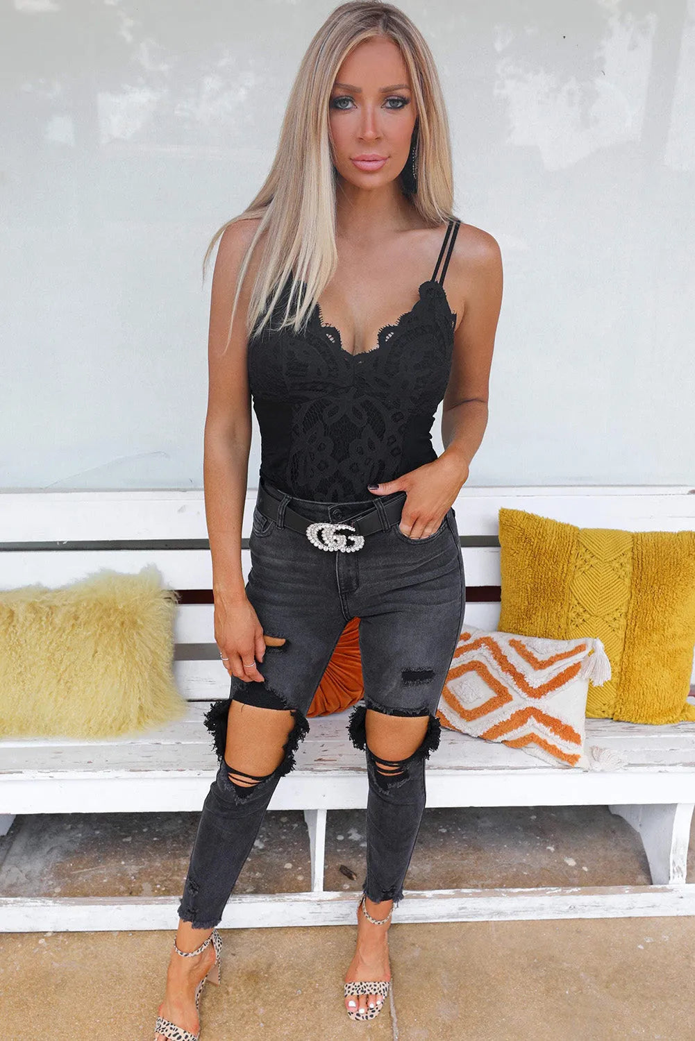 Black Scallop Lace Sleeveless Bodysuit - Chic Meadow Boutique 