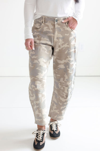 Khaki Camouflage Pattern Pocket Rivet Detail Ankle-Length Harem Fit Jeans