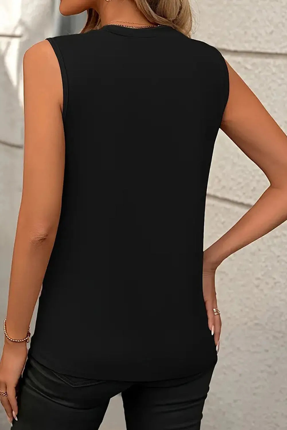 Black Crew Neck Pleated Tank Top - Chic Meadow Boutique 