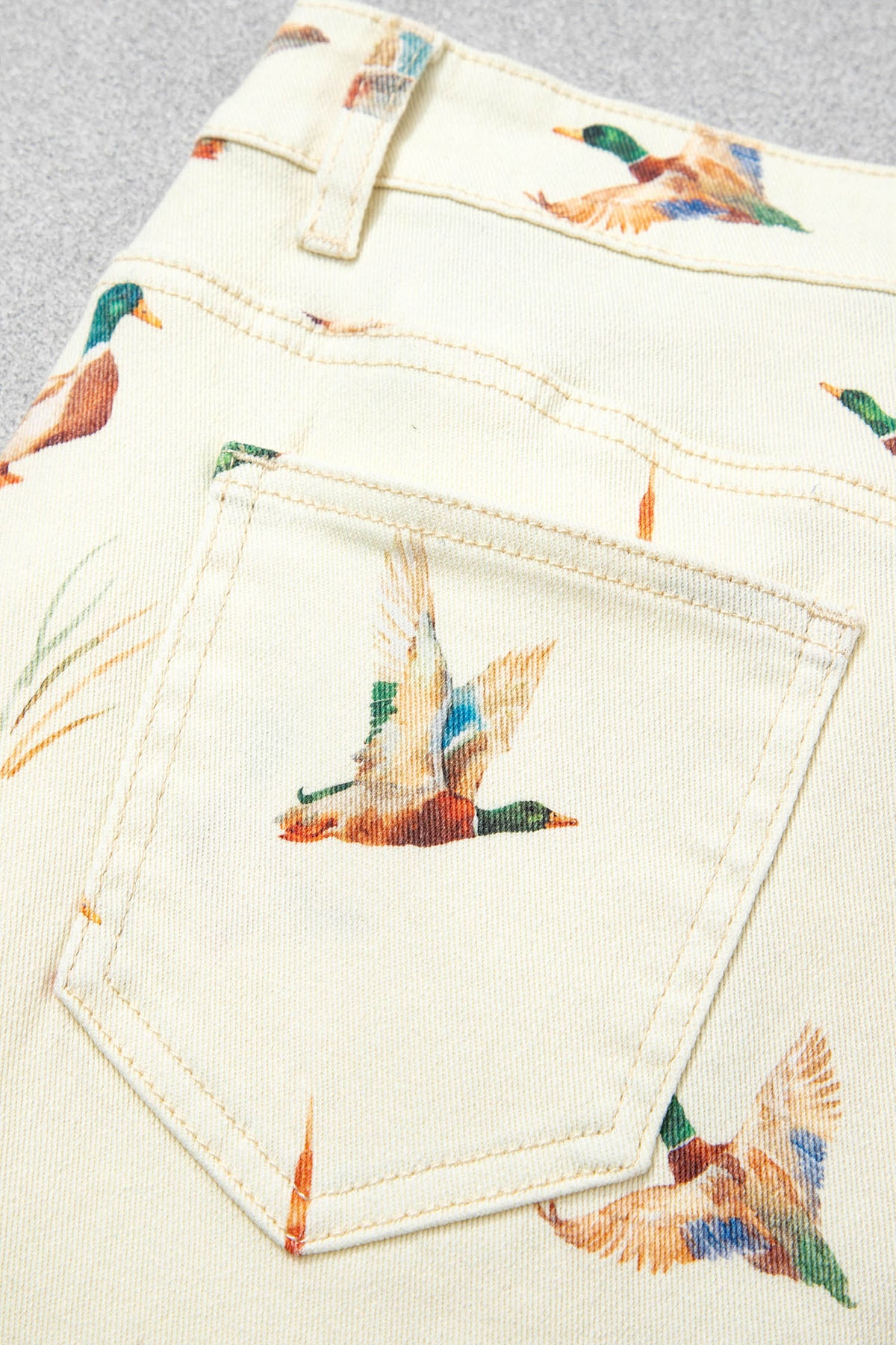 Beige Stylish Mallard Printed Cuffed Hem Shift Jeans