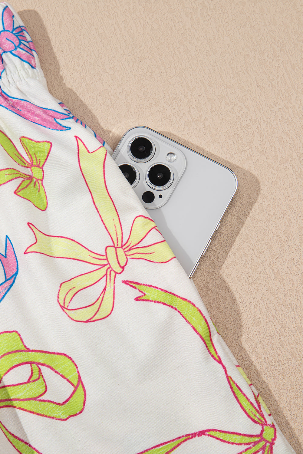 White Cheerful Bow Print Elastic Pull On Casual Shorts