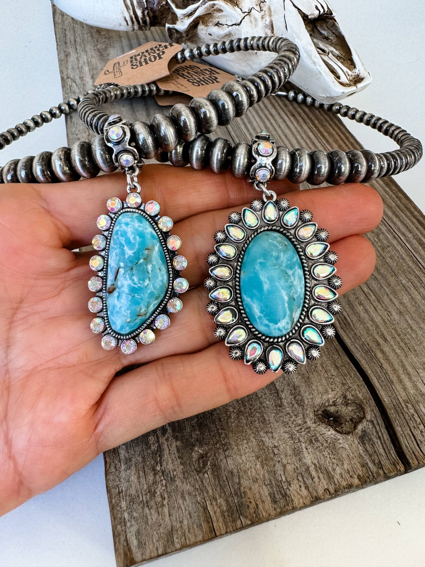 Western Concho Pendant Wire Necklace