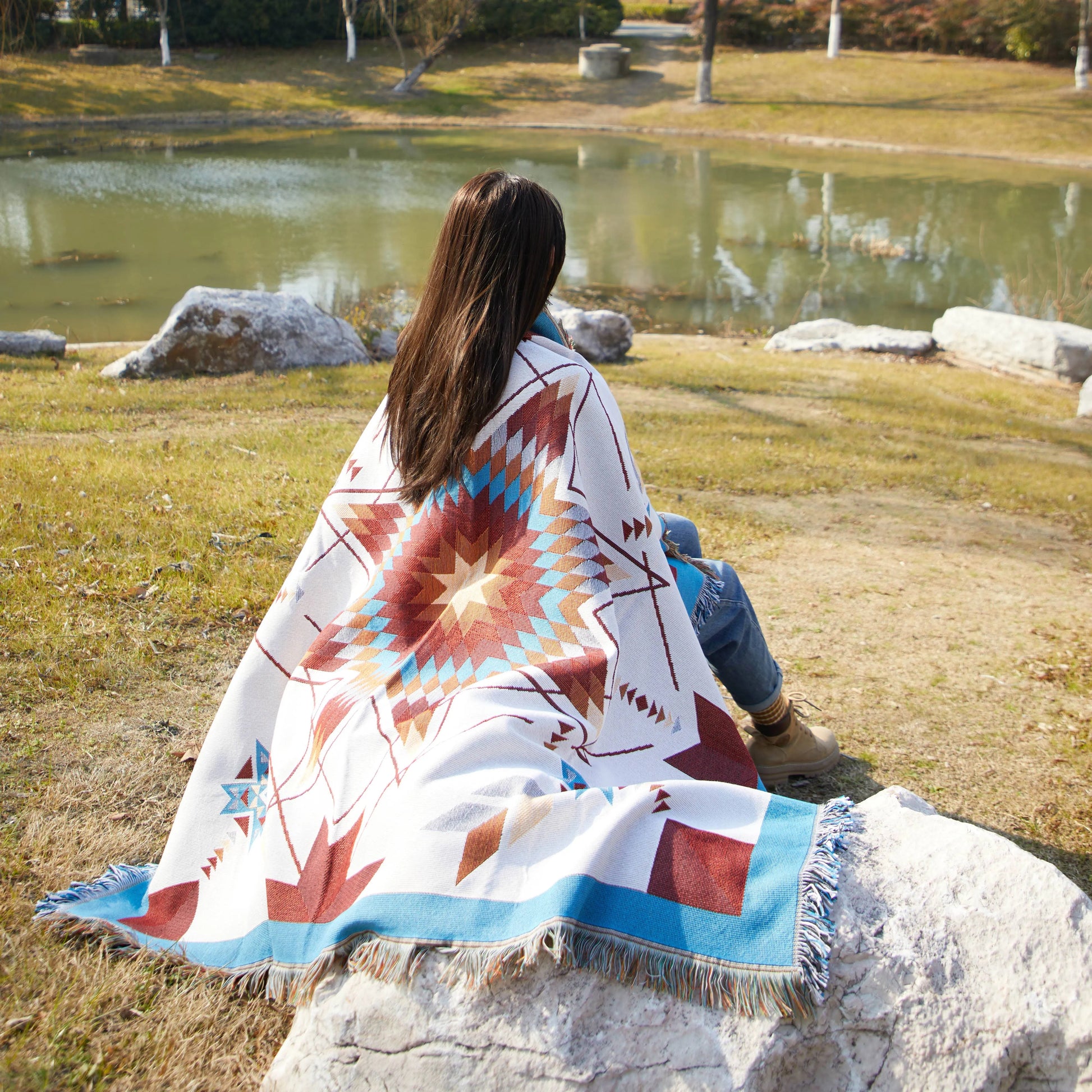 Woven Indigenous Star Throw - White - Chic Meadow Boutique 